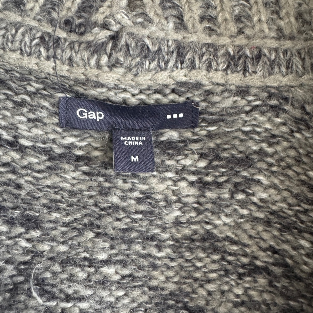 Gap Gray & White Knit Front Button Cardigan- Size… - image 4